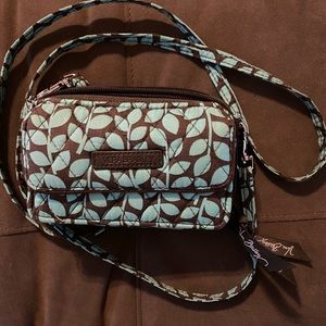 Like New! Vera Bradley Wristlet, mint/brown